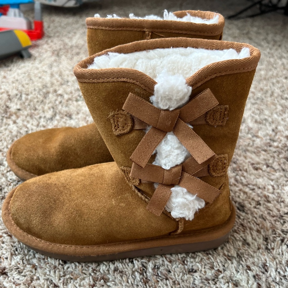 VGUC Koolaburra by Ugg Bow Boots